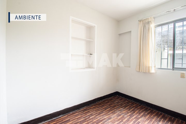 Casa de 4 dormitorios y 3 baños ubicado en Miraflores Casa de 4 dormitorios y 3 baños ubicado en Miraflores