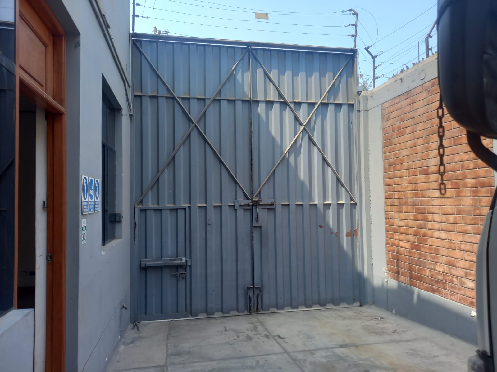 Local Industrial de ocasión ubicado en Ate Local Industrial de ocasión ubicado en Ate